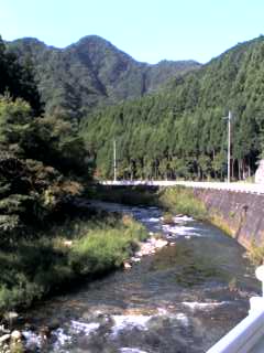 朝の粟野路